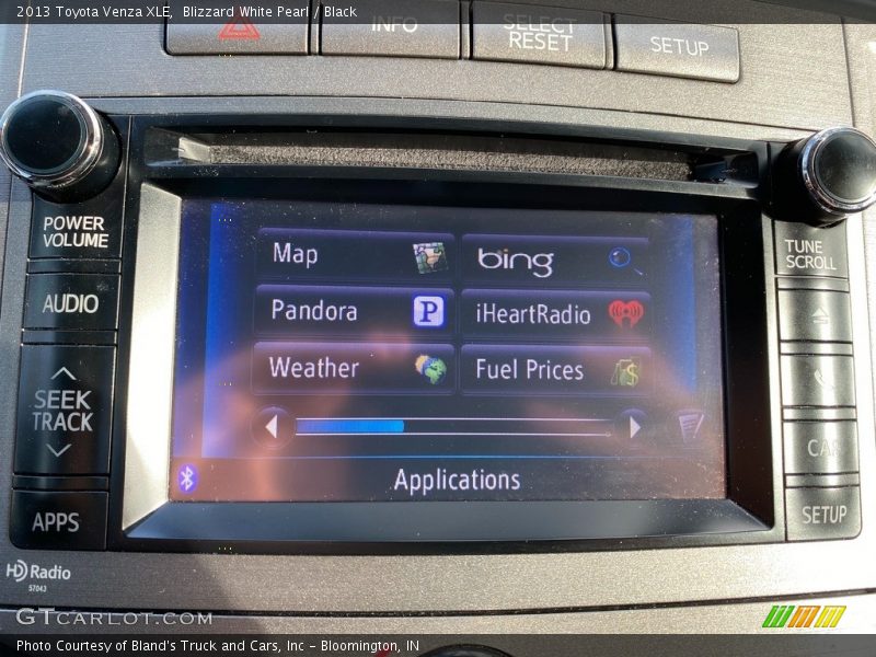Blizzard White Pearl / Black 2013 Toyota Venza XLE