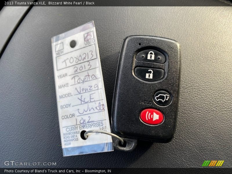 Blizzard White Pearl / Black 2013 Toyota Venza XLE