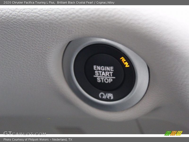 Brilliant Black Crystal Pearl / Cognac/Alloy 2020 Chrysler Pacifica Touring L Plus