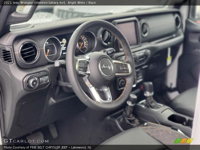 Bright White / Black 2021 Jeep Wrangler Unlimited Sahara 4x4