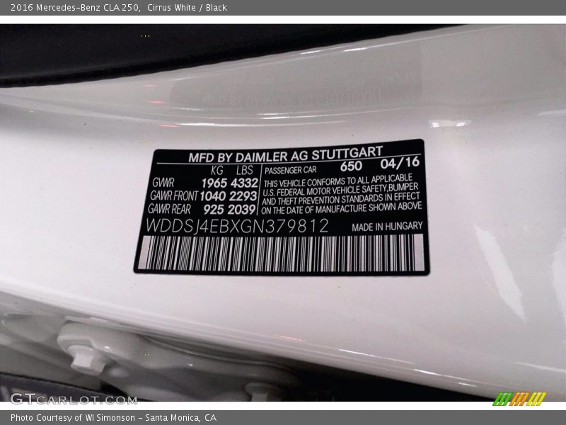 Cirrus White / Black 2016 Mercedes-Benz CLA 250
