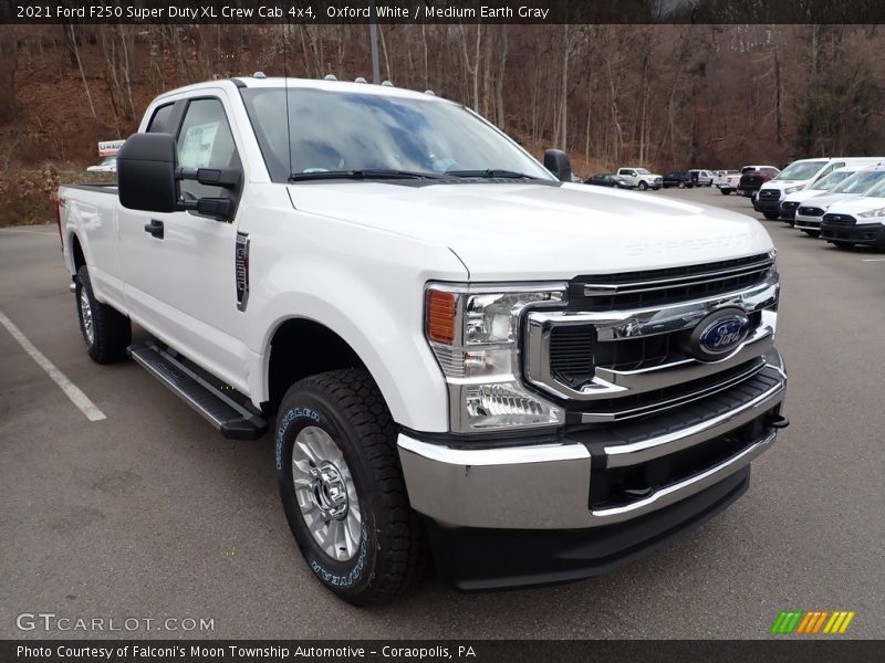 Oxford White / Medium Earth Gray 2021 Ford F250 Super Duty XL Crew Cab 4x4