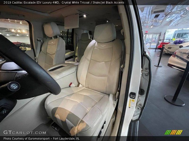Crystal White Tricoat / Shale/Jet Black Accents 2019 Cadillac Escalade ESV Luxury 4WD