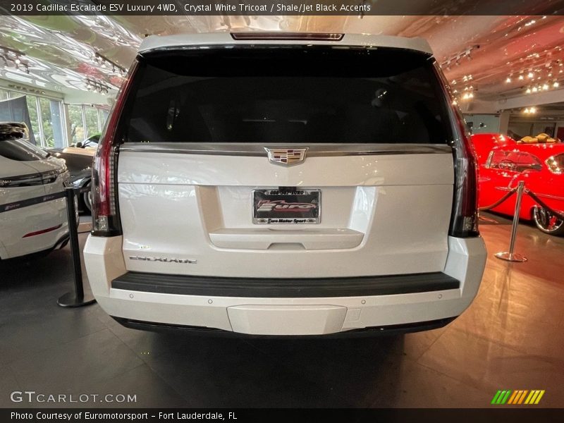 Crystal White Tricoat / Shale/Jet Black Accents 2019 Cadillac Escalade ESV Luxury 4WD