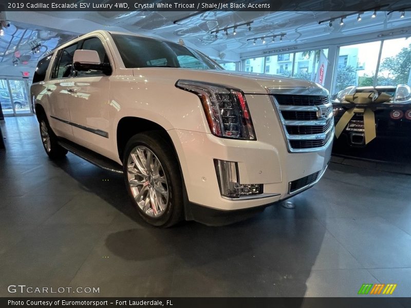 Crystal White Tricoat / Shale/Jet Black Accents 2019 Cadillac Escalade ESV Luxury 4WD