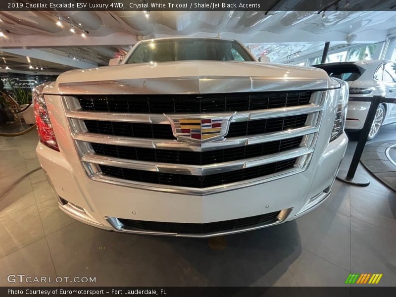 Crystal White Tricoat / Shale/Jet Black Accents 2019 Cadillac Escalade ESV Luxury 4WD