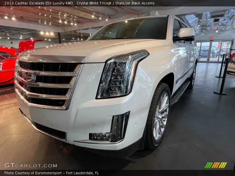 Crystal White Tricoat / Shale/Jet Black Accents 2019 Cadillac Escalade ESV Luxury 4WD