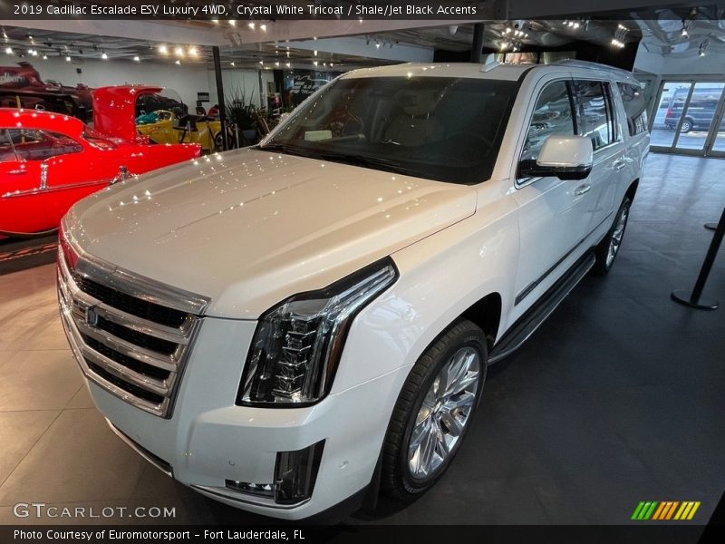 Crystal White Tricoat / Shale/Jet Black Accents 2019 Cadillac Escalade ESV Luxury 4WD