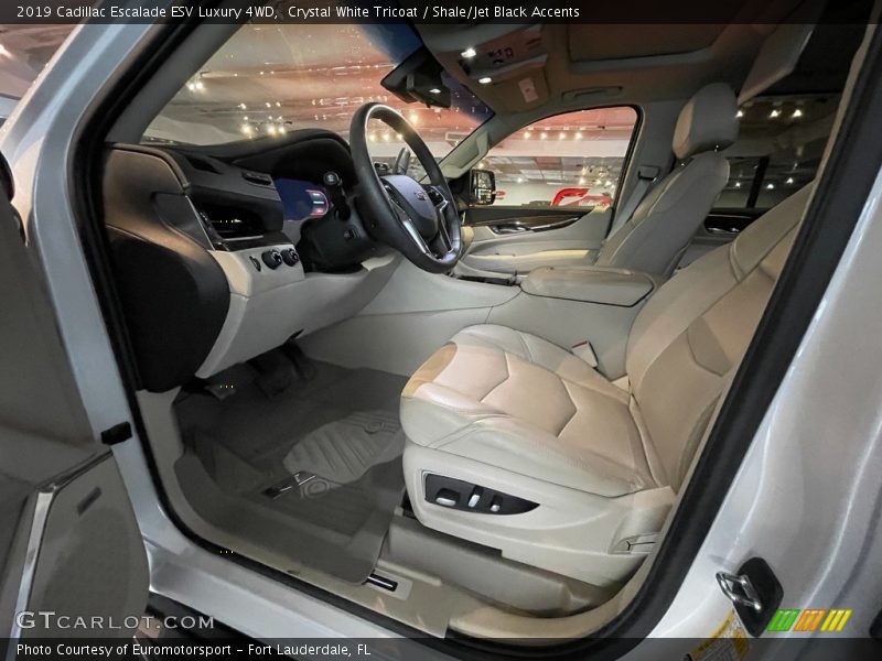 Crystal White Tricoat / Shale/Jet Black Accents 2019 Cadillac Escalade ESV Luxury 4WD