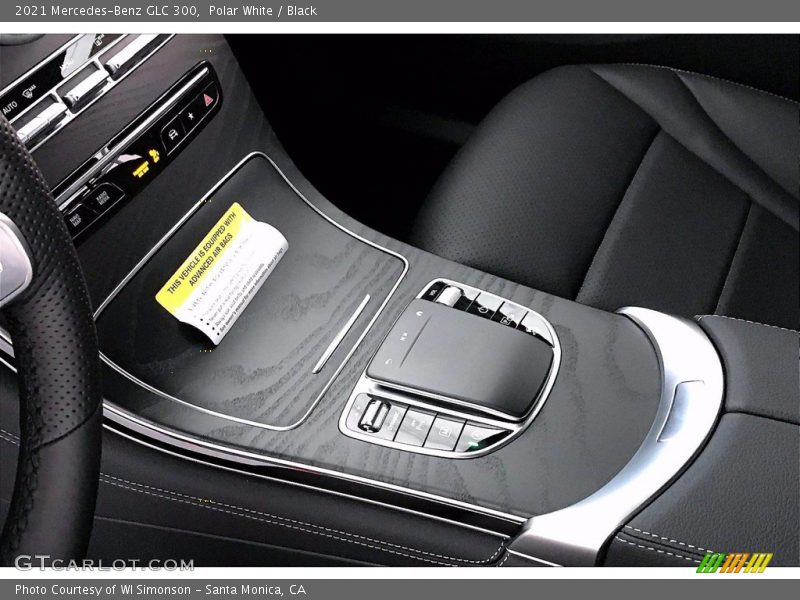 Polar White / Black 2021 Mercedes-Benz GLC 300