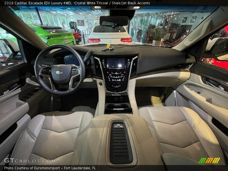 Crystal White Tricoat / Shale/Jet Black Accents 2019 Cadillac Escalade ESV Luxury 4WD