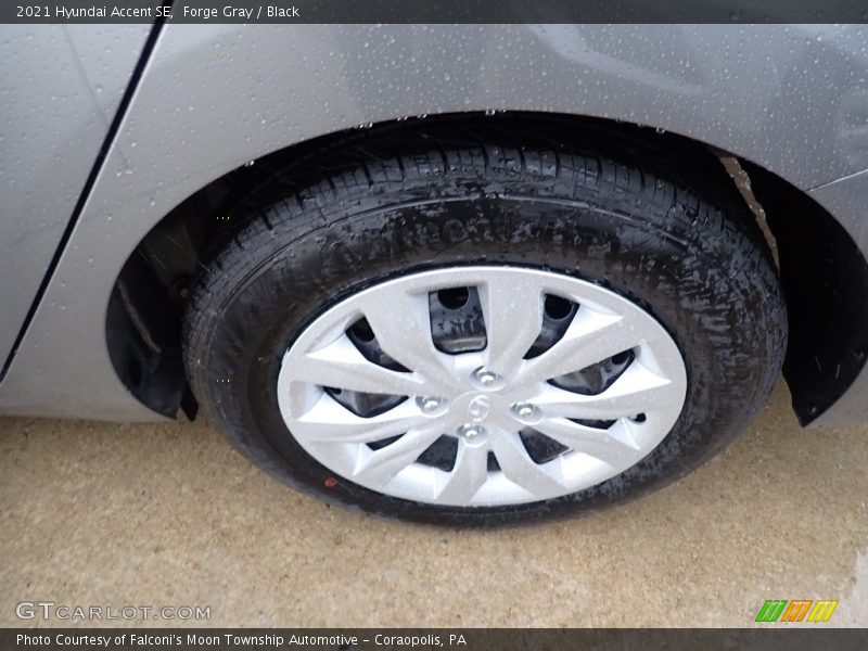 Forge Gray / Black 2021 Hyundai Accent SE