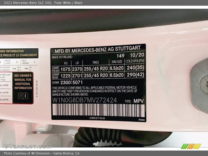 Polar White / Black 2021 Mercedes-Benz GLC 300