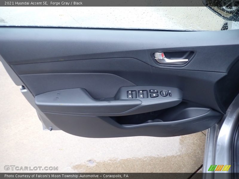 Forge Gray / Black 2021 Hyundai Accent SE