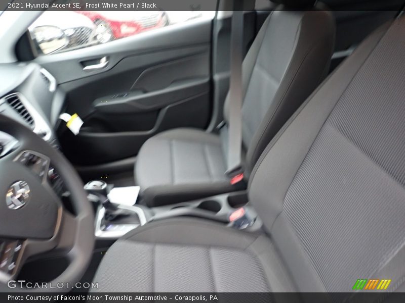 Frost White Pearl / Black 2021 Hyundai Accent SE