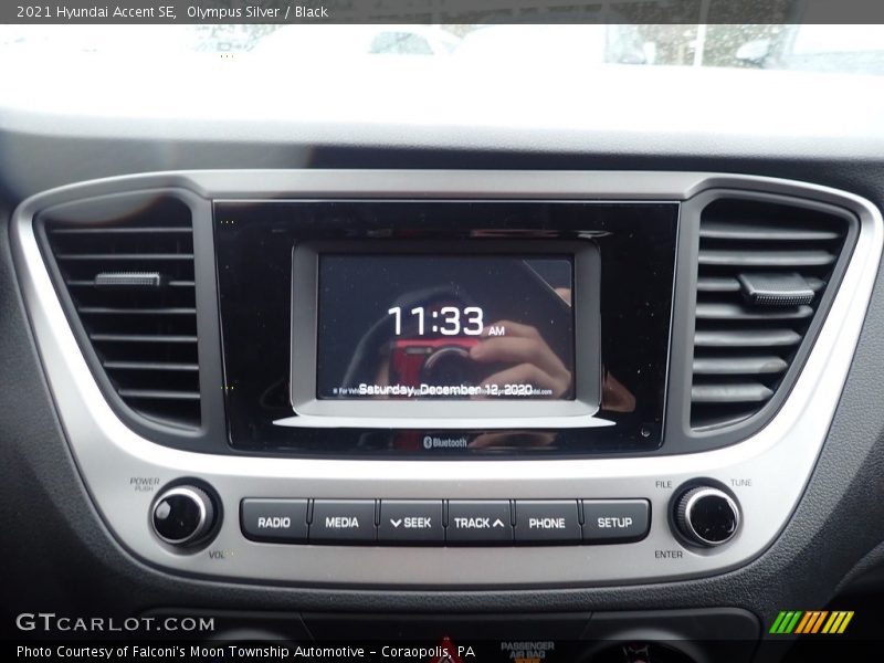 Olympus Silver / Black 2021 Hyundai Accent SE