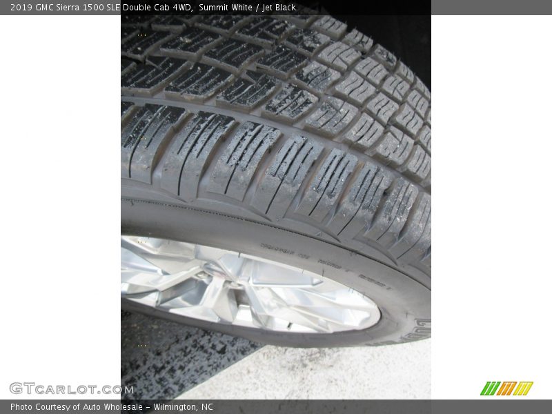 Summit White / Jet Black 2019 GMC Sierra 1500 SLE Double Cab 4WD