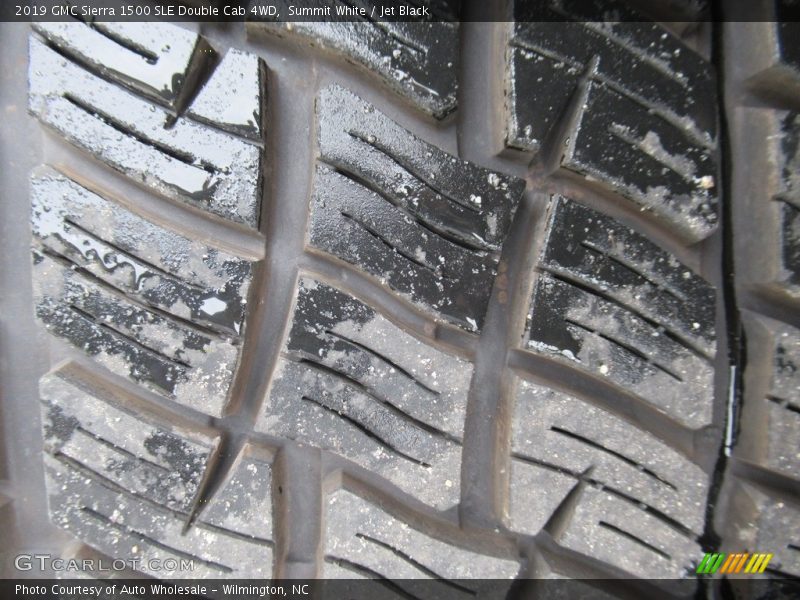 Summit White / Jet Black 2019 GMC Sierra 1500 SLE Double Cab 4WD