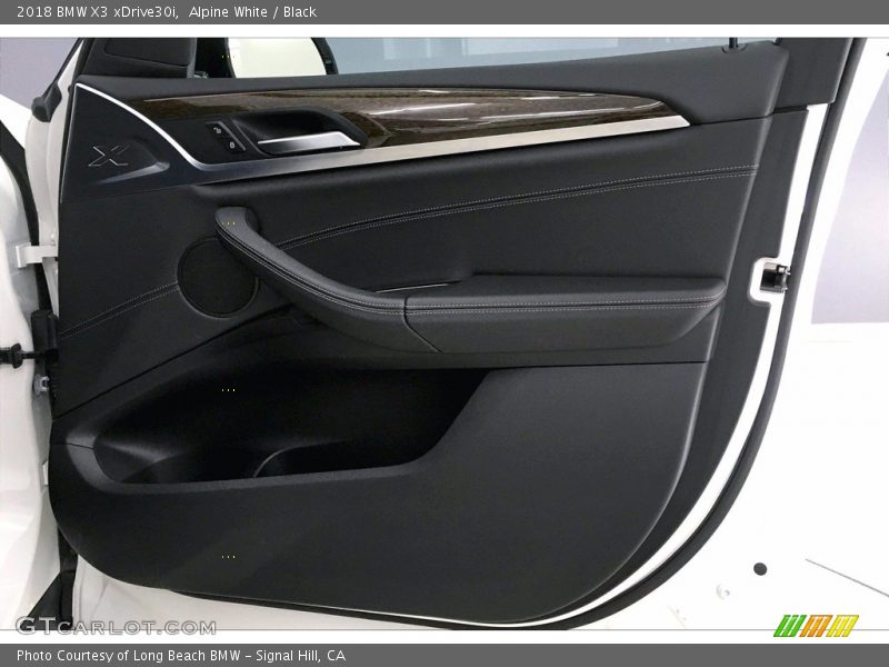 Alpine White / Black 2018 BMW X3 xDrive30i