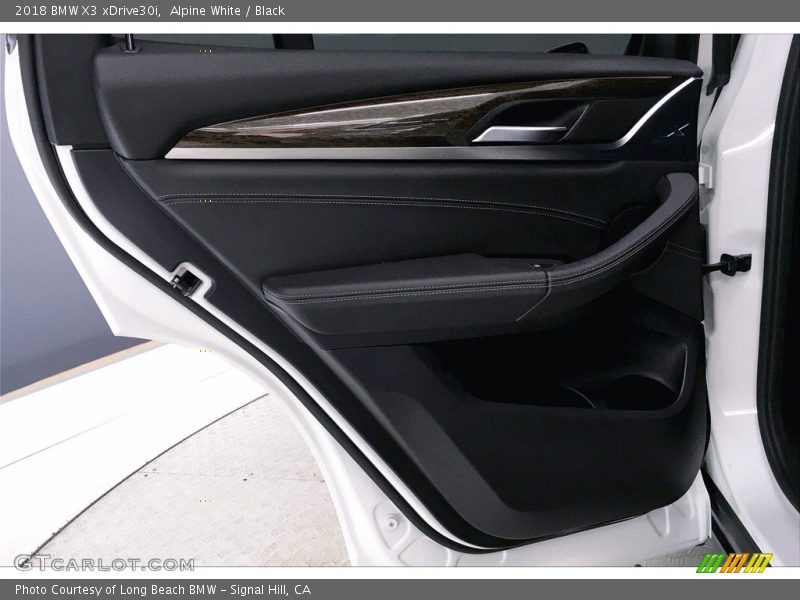 Alpine White / Black 2018 BMW X3 xDrive30i