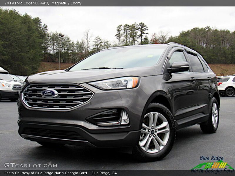 Front 3/4 View of 2019 Edge SEL AWD