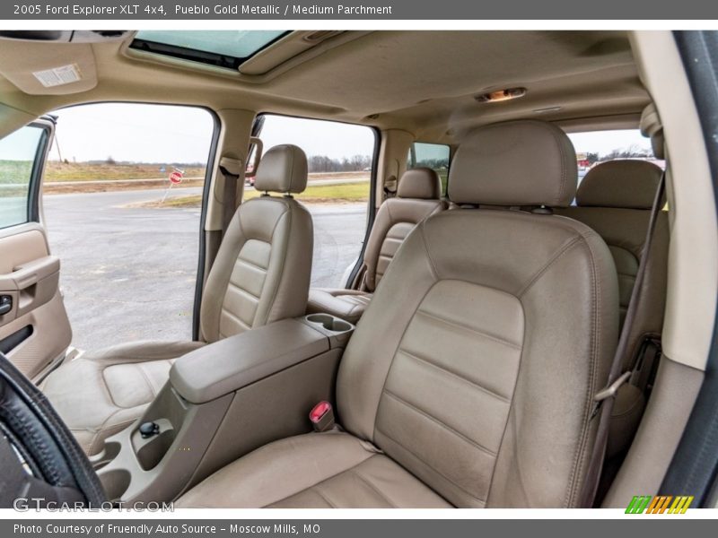 Pueblo Gold Metallic / Medium Parchment 2005 Ford Explorer XLT 4x4