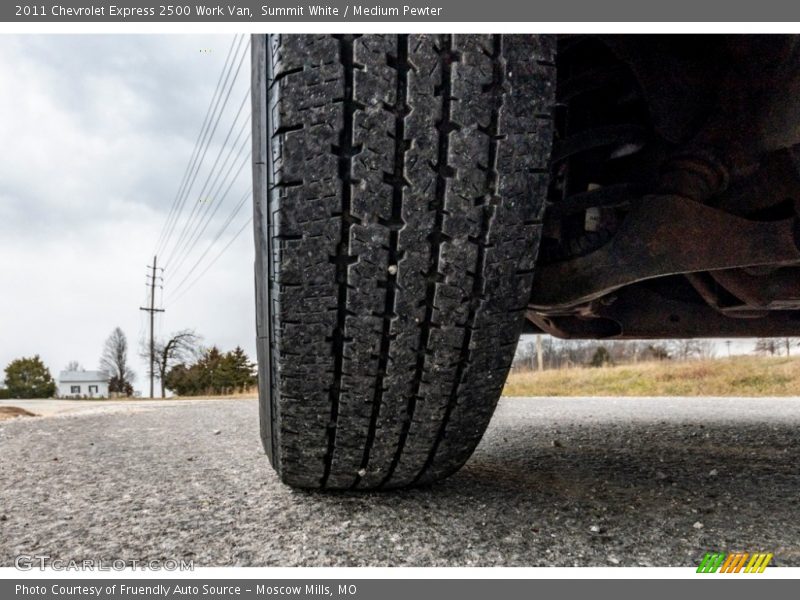 Summit White / Medium Pewter 2011 Chevrolet Express 2500 Work Van