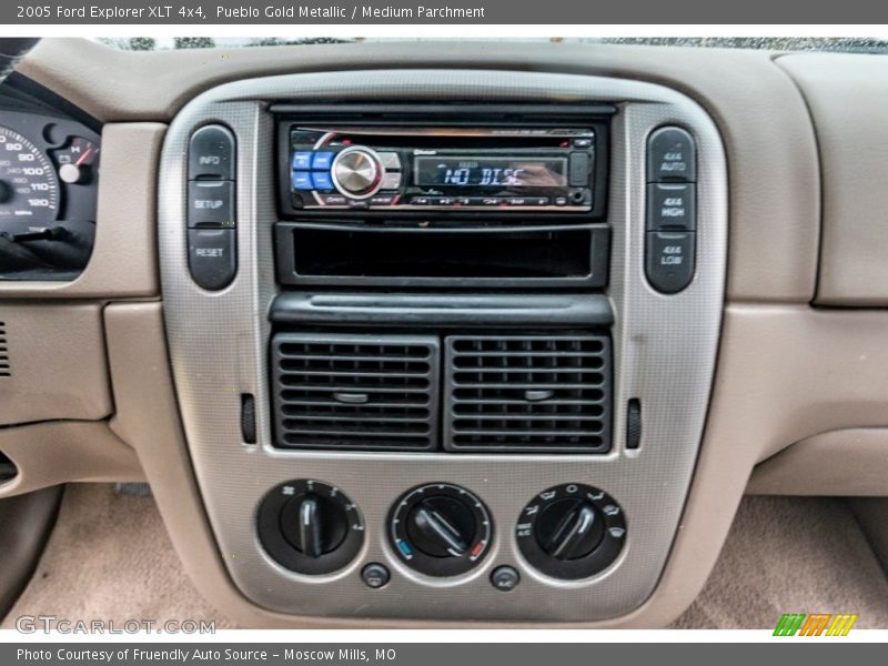 Pueblo Gold Metallic / Medium Parchment 2005 Ford Explorer XLT 4x4