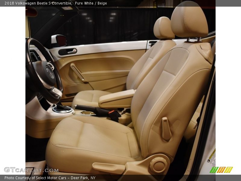 Pure White / Beige 2018 Volkswagen Beetle S Convertible