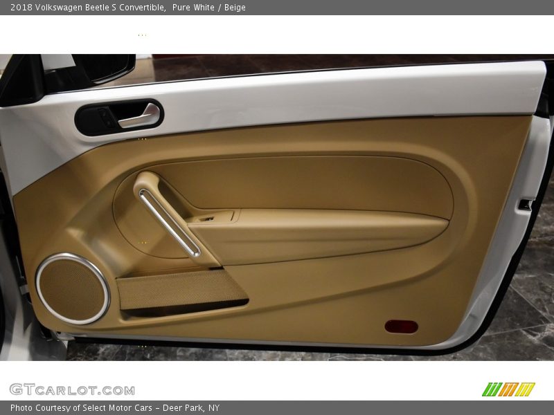 Pure White / Beige 2018 Volkswagen Beetle S Convertible