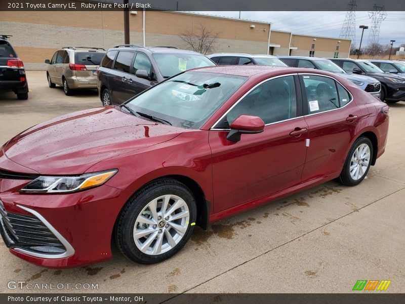 Ruby Flare Pearl / Black 2021 Toyota Camry LE