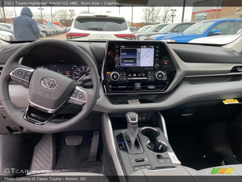 Moon Dust / Graphite 2021 Toyota Highlander Hybrid XLE AWD