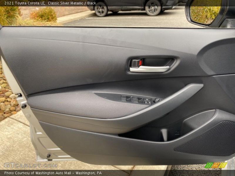 Classic Silver Metallic / Black 2021 Toyota Corolla LE