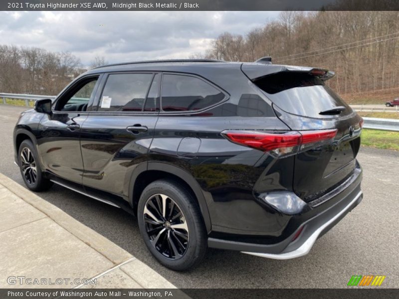 Midnight Black Metallic / Black 2021 Toyota Highlander XSE AWD