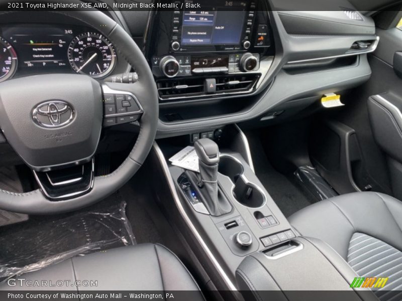 Midnight Black Metallic / Black 2021 Toyota Highlander XSE AWD