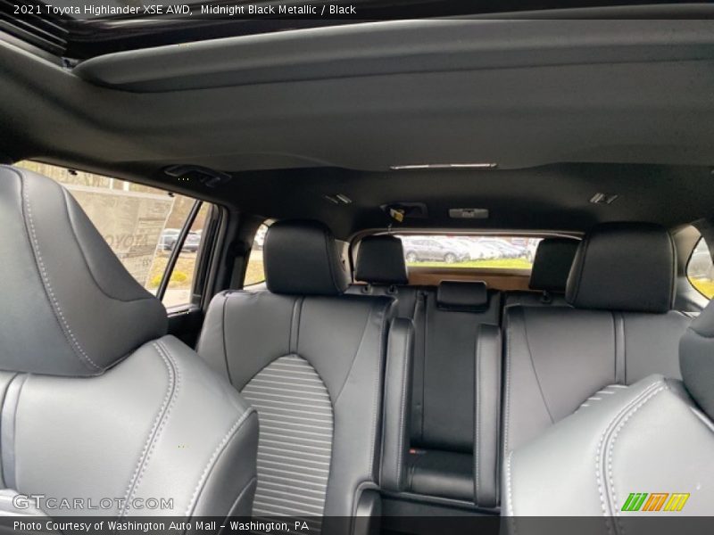 Midnight Black Metallic / Black 2021 Toyota Highlander XSE AWD
