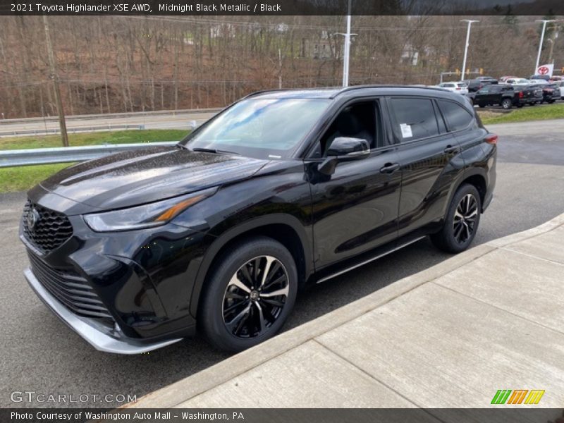 Midnight Black Metallic / Black 2021 Toyota Highlander XSE AWD