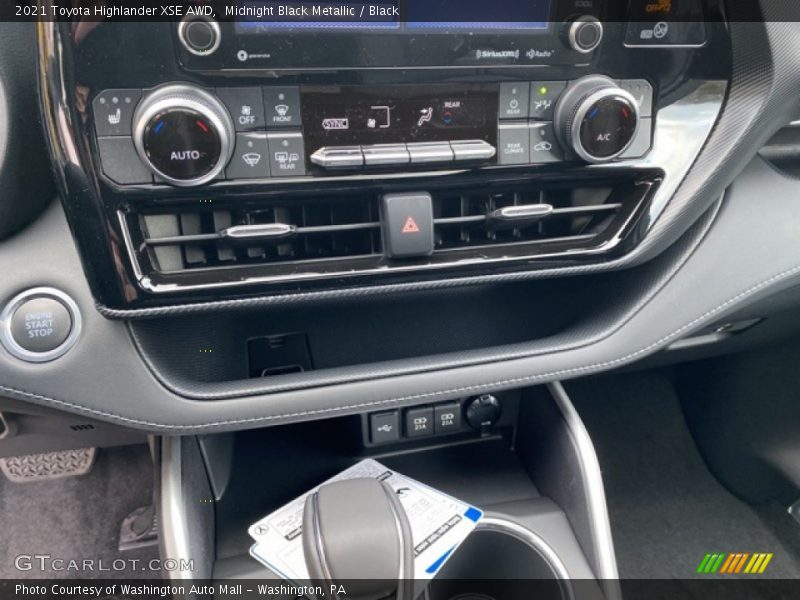 Midnight Black Metallic / Black 2021 Toyota Highlander XSE AWD