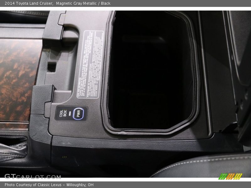 Magnetic Gray Metallic / Black 2014 Toyota Land Cruiser