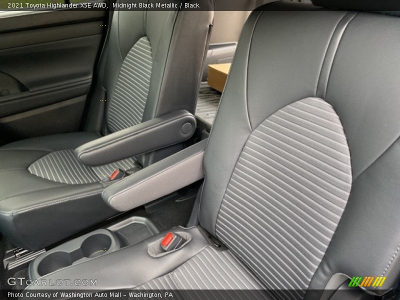 Midnight Black Metallic / Black 2021 Toyota Highlander XSE AWD