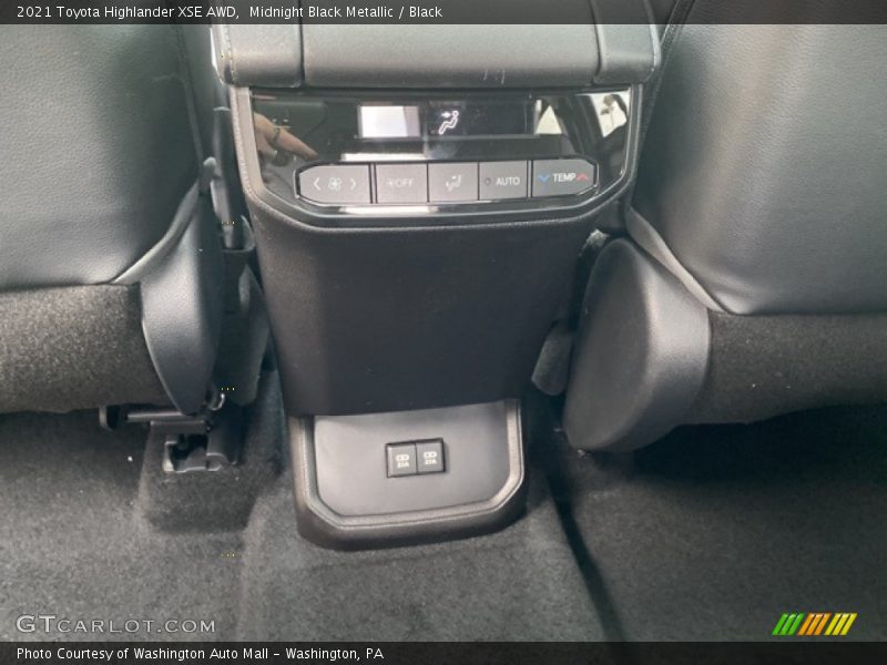 Midnight Black Metallic / Black 2021 Toyota Highlander XSE AWD