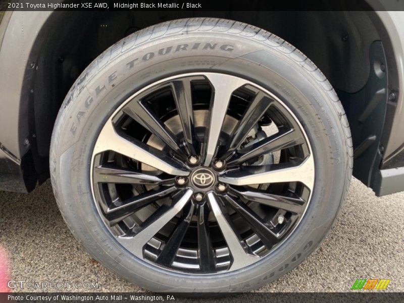 Midnight Black Metallic / Black 2021 Toyota Highlander XSE AWD