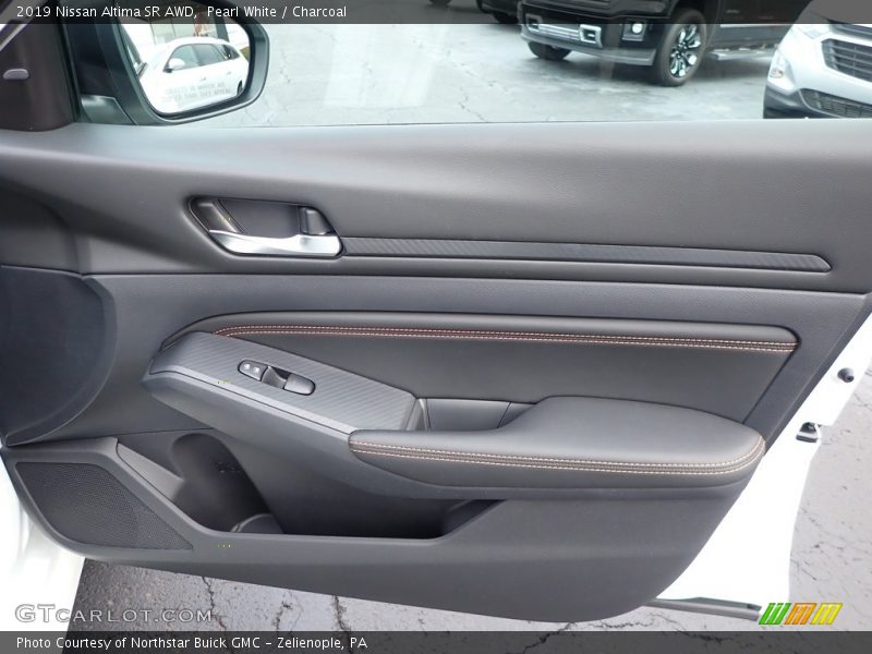 Door Panel of 2019 Altima SR AWD