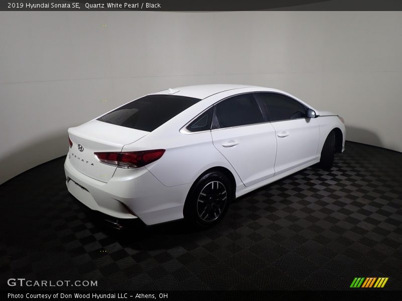 Quartz White Pearl / Black 2019 Hyundai Sonata SE