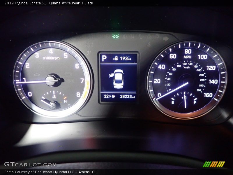Quartz White Pearl / Black 2019 Hyundai Sonata SE