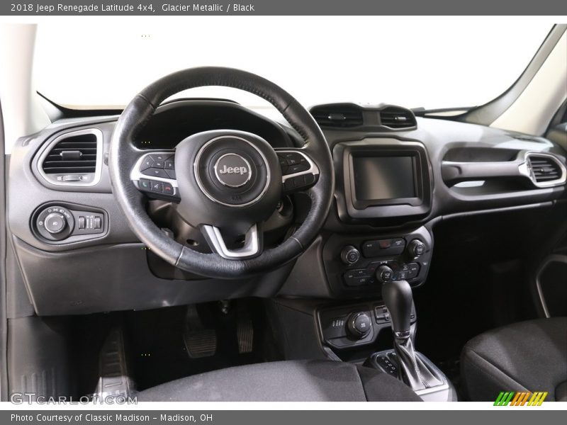 Glacier Metallic / Black 2018 Jeep Renegade Latitude 4x4