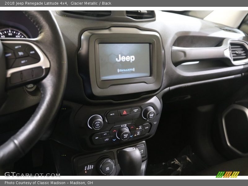 Glacier Metallic / Black 2018 Jeep Renegade Latitude 4x4