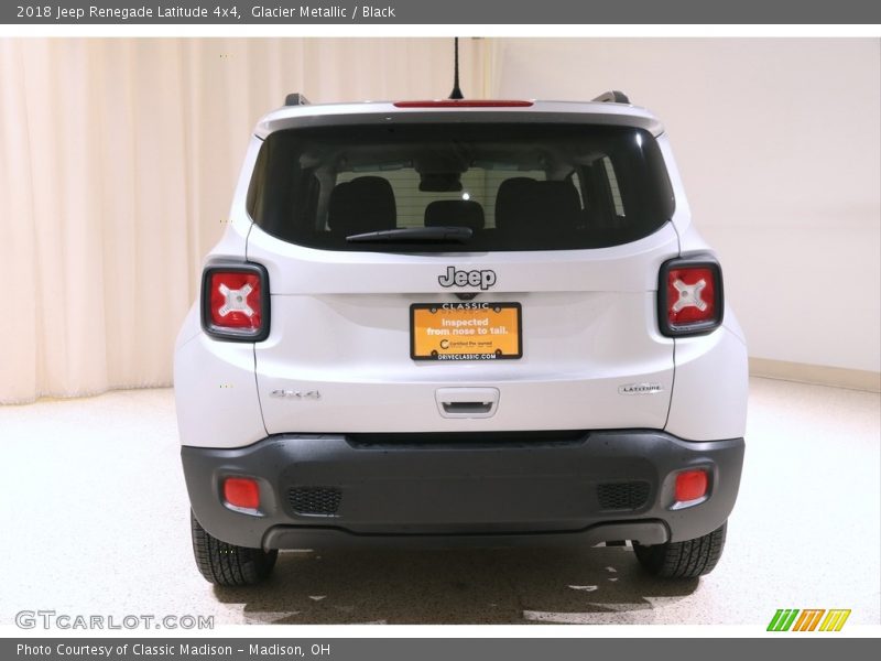 Glacier Metallic / Black 2018 Jeep Renegade Latitude 4x4