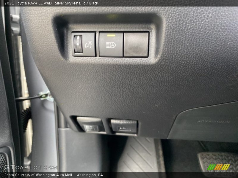 Silver Sky Metallic / Black 2021 Toyota RAV4 LE AWD
