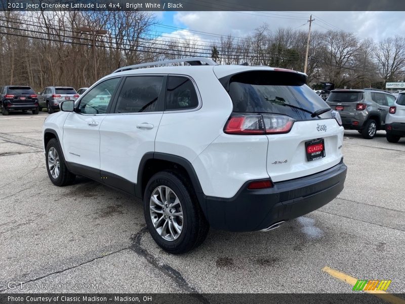 Bright White / Black 2021 Jeep Cherokee Latitude Lux 4x4